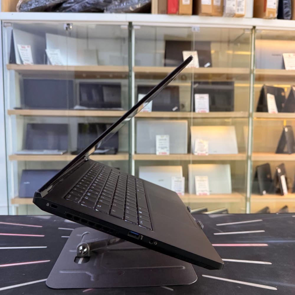 INTEL INTEL NUC X15 I7 11800H 16GB 512GB SSD RTX 3070 8GBVRAM 15.6'' FHD 144Hz - LAPTOP GAMER vue 6