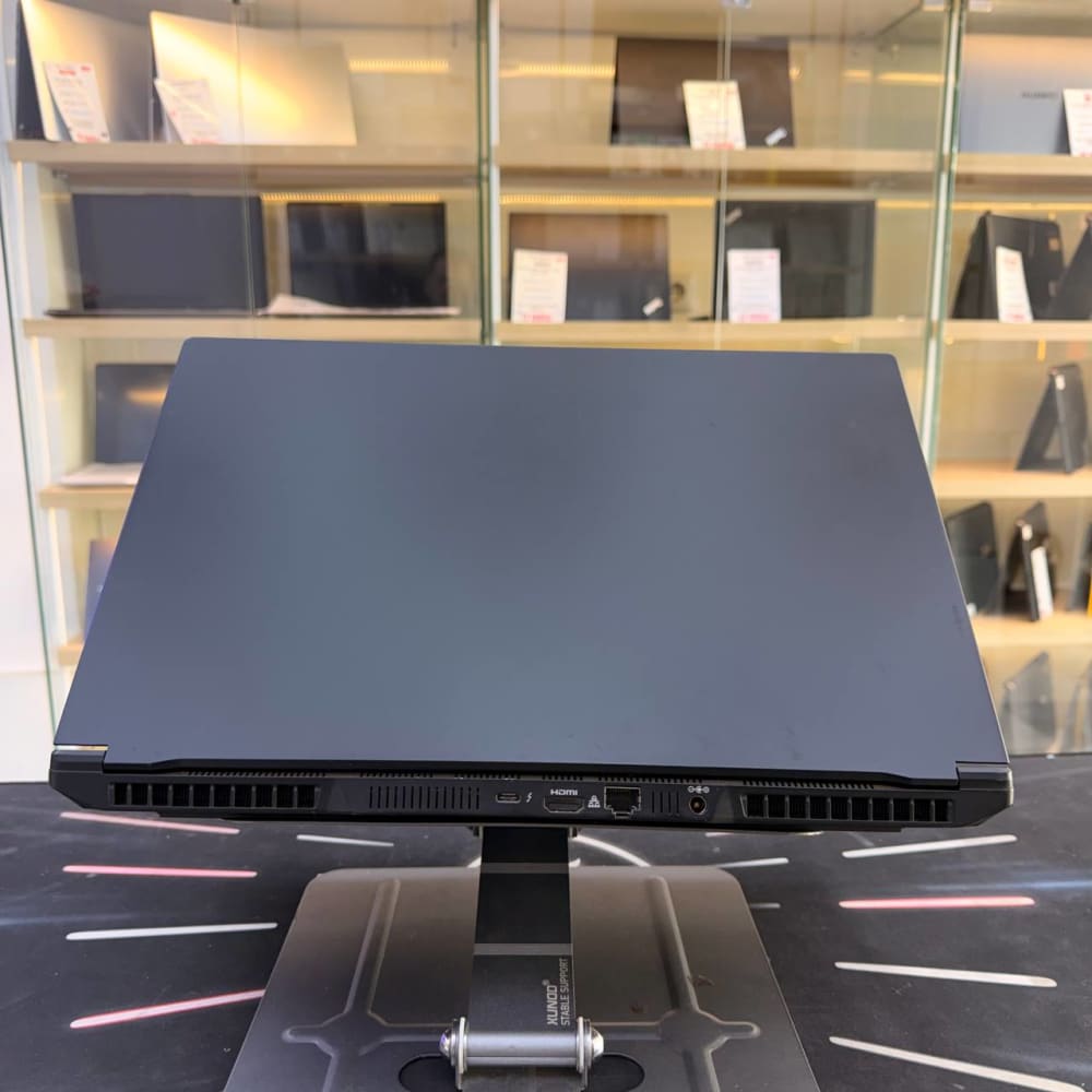 INTEL INTEL NUC X15 I7 11800H 16GB 512GB SSD RTX 3070 8GBVRAM 15.6'' FHD 144Hz - LAPTOP GAMER vue 7