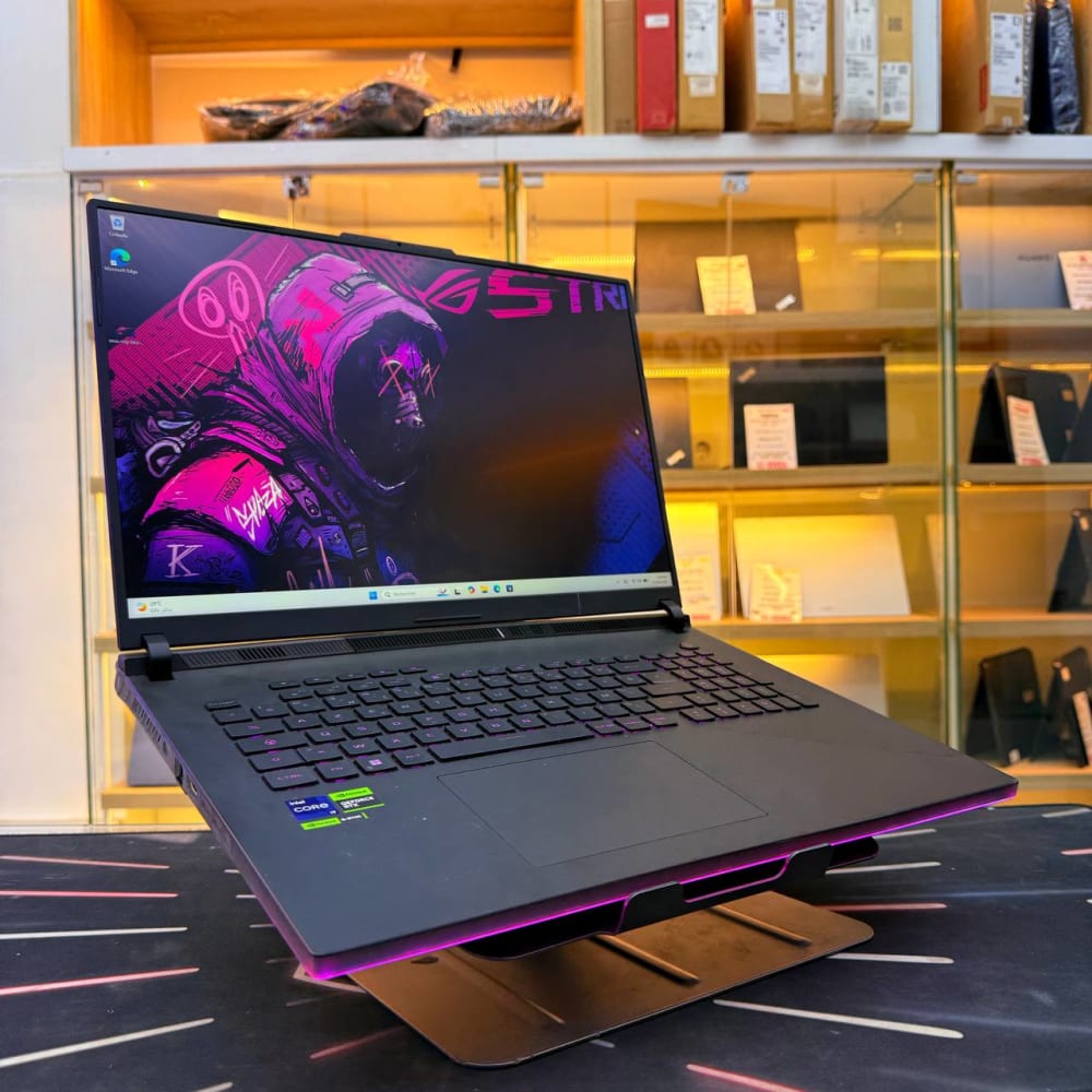 ASUS ASUS ROG STRIX G834 I9 13980HX 16GB 1000GB SSD RTX 4080 12GBVRAM 18'' QHD+ 240Hz - LAPTOP GAMER vue 3
