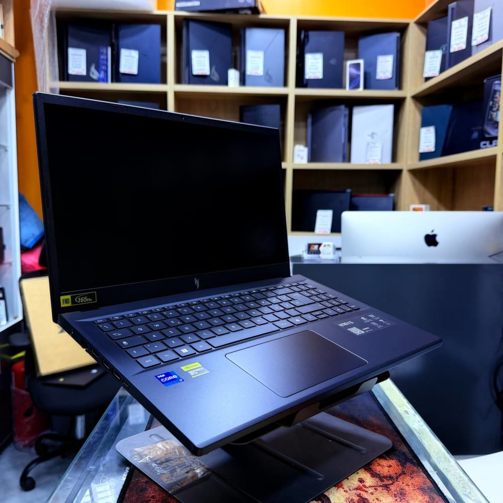 ACER ACER NITRO V15 I7 13620H 16GB 512GB SSD RTX 5050 8GBVRAM 15.6'' FHD 165Hz - LAPTOP GAMER vue 4