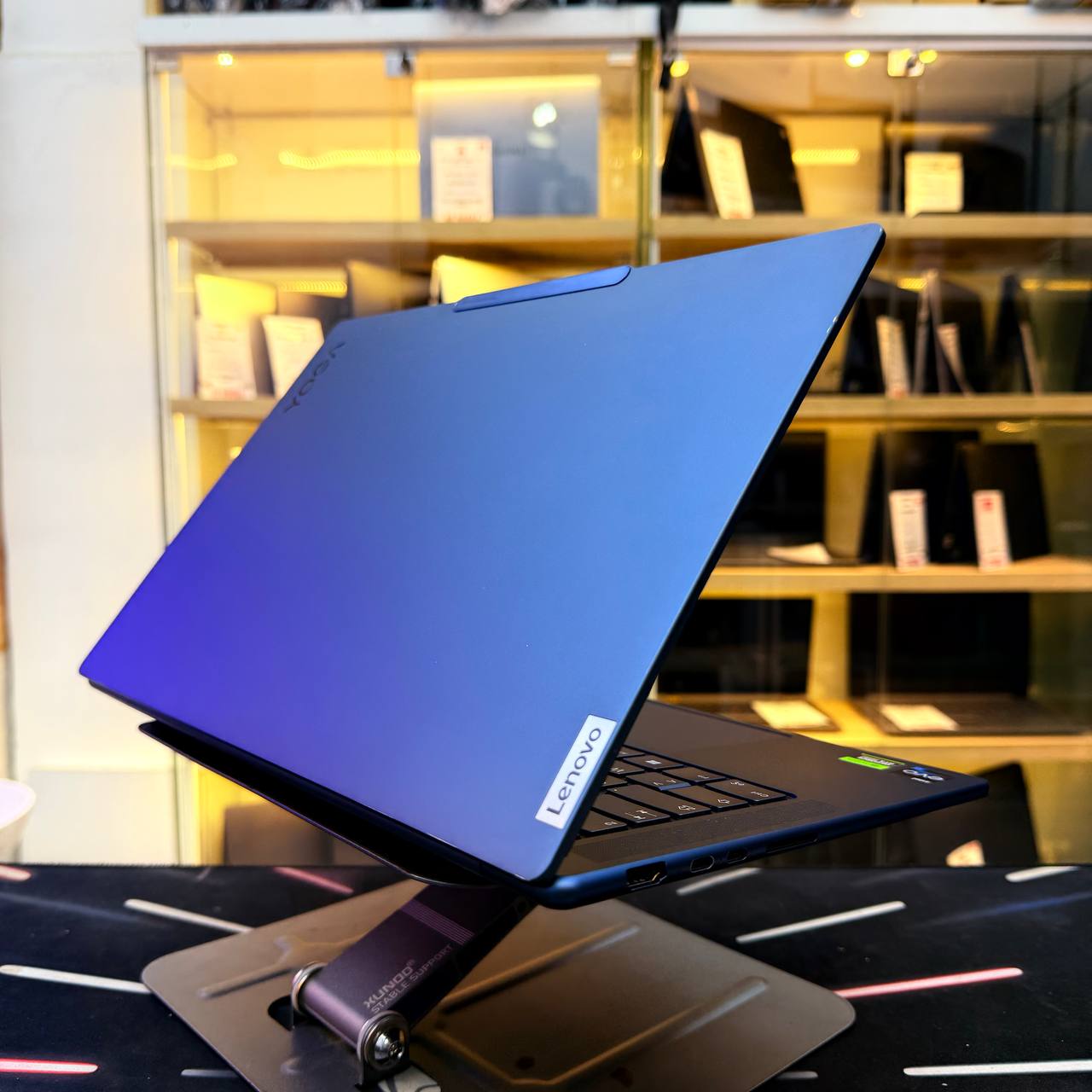 LENOVO LENOVO YOGA PRO 9I I7 13705H 16GB 512GB SSD RTX 4060 8GBVRAM 14' 3K - LAPTOP vue 8