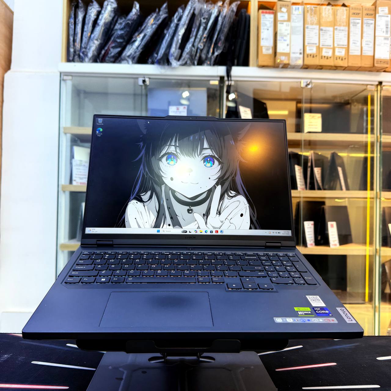 LENOVO LENOVO LEGION PRO 5 CORE I9 13900HX 16GB 1000GB SSD RTX 4070 8GBVRAM 15.6'' 2K 165HZ - LAPTOP vue 3