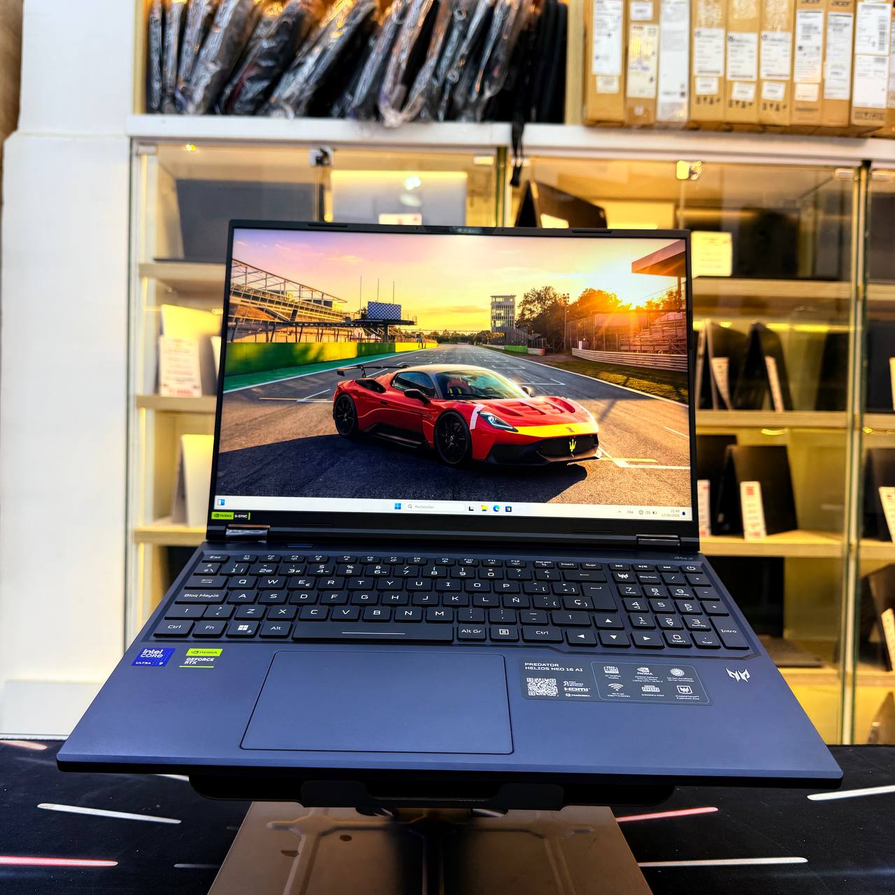 ACER  ACER PREDATOR HELIOS NEO 16 ULTRA 9 275HX 32GB 1000GB SSD RTX 5070 8GBVRAM 16'' 240HZ - LAPTOP vue 3