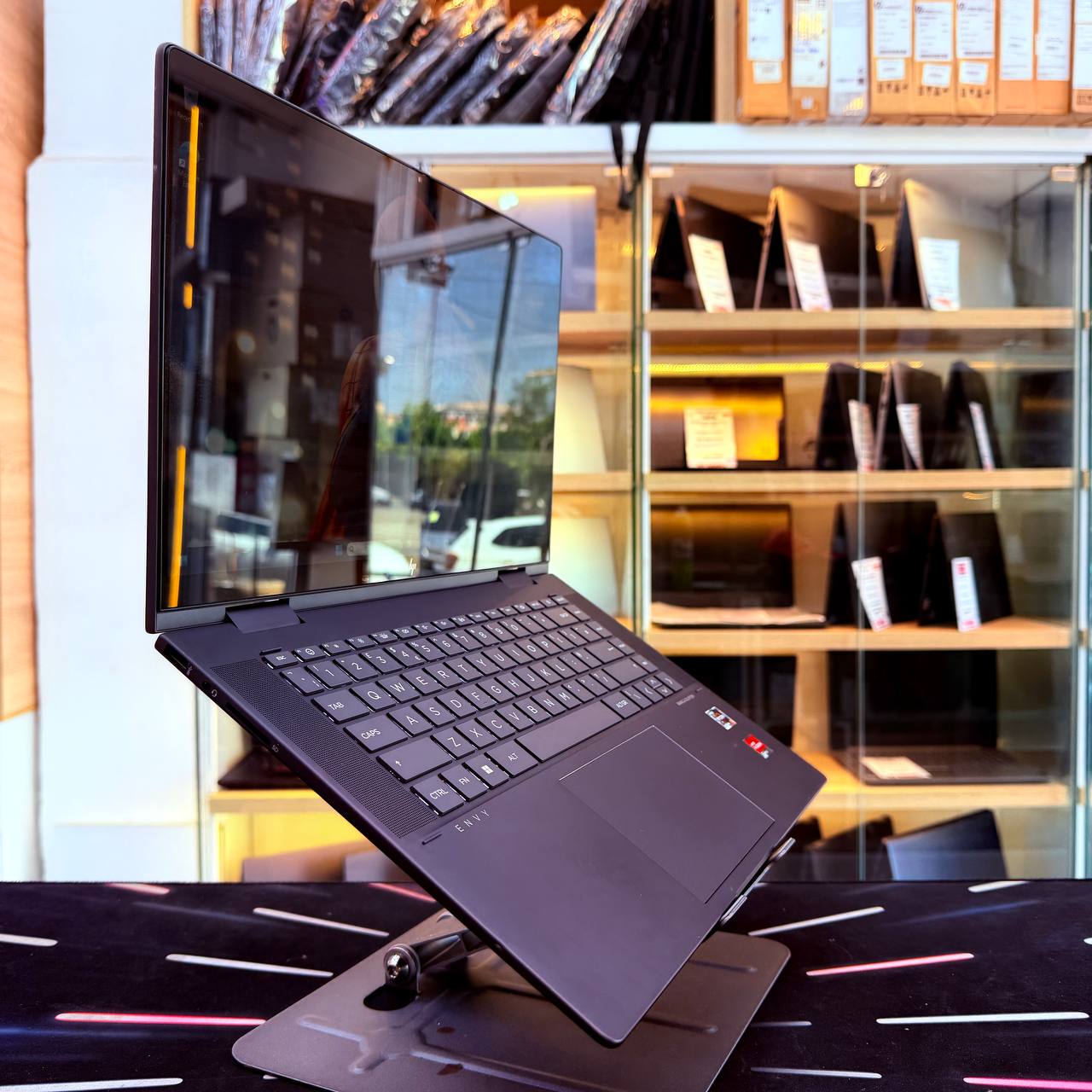 HP HP ENVY 16 X360 RYZEN 5 7530U 8GB 512GB SSD 15.6'' FHD TACTILE - LAPTOP vue 4