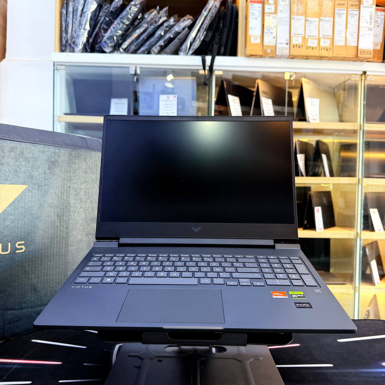 HP  HP VICTUS 16 RYZEN 7 7840 HS 16GB 512GB SSD RTX 4070 8GBVRAM 16'' FHD 144Hz - LAPTOP vue 2