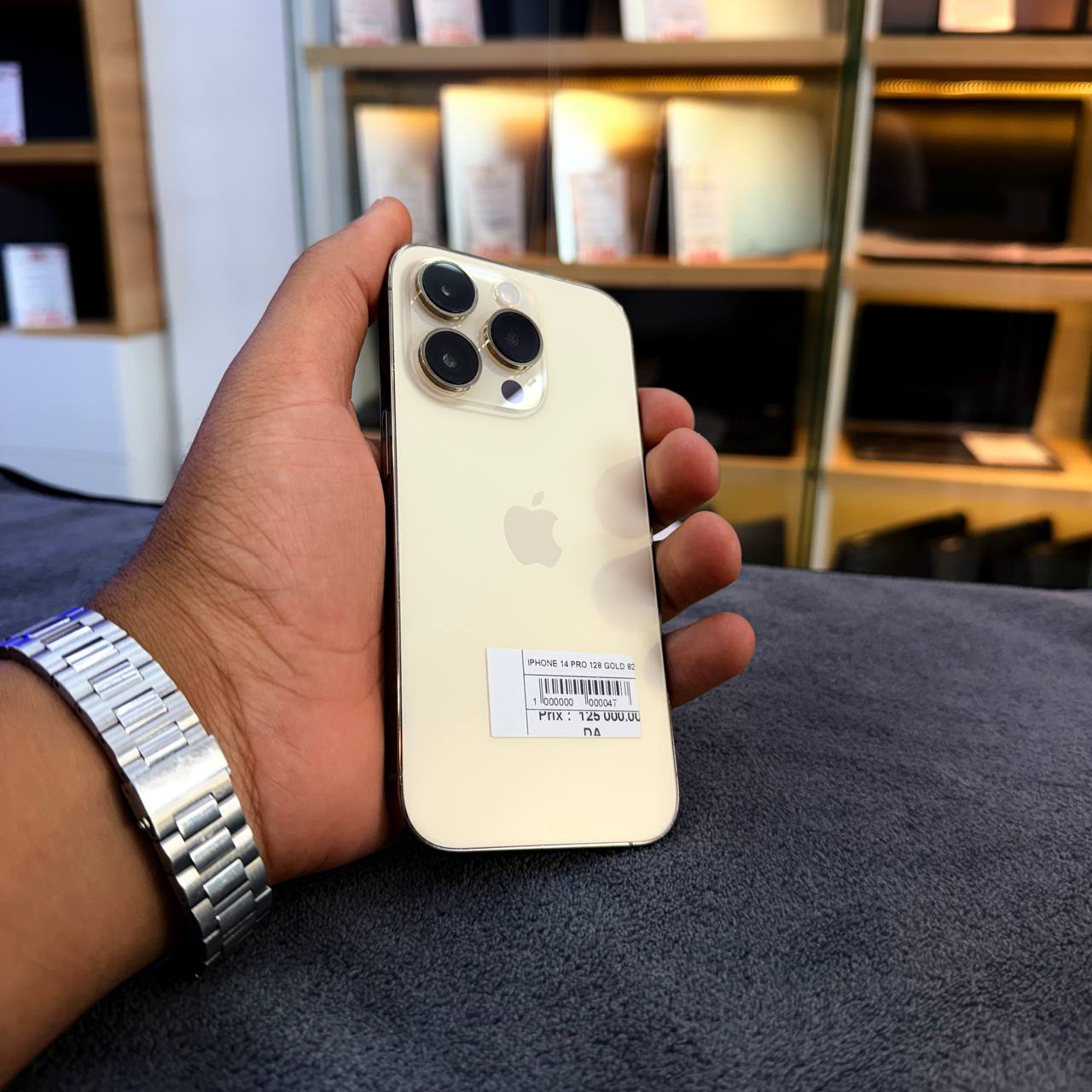 APPLE APPLE IPHONE 14 PRO GOLD 128GB BATTERIE 82 % - TELEPHONE vue 8