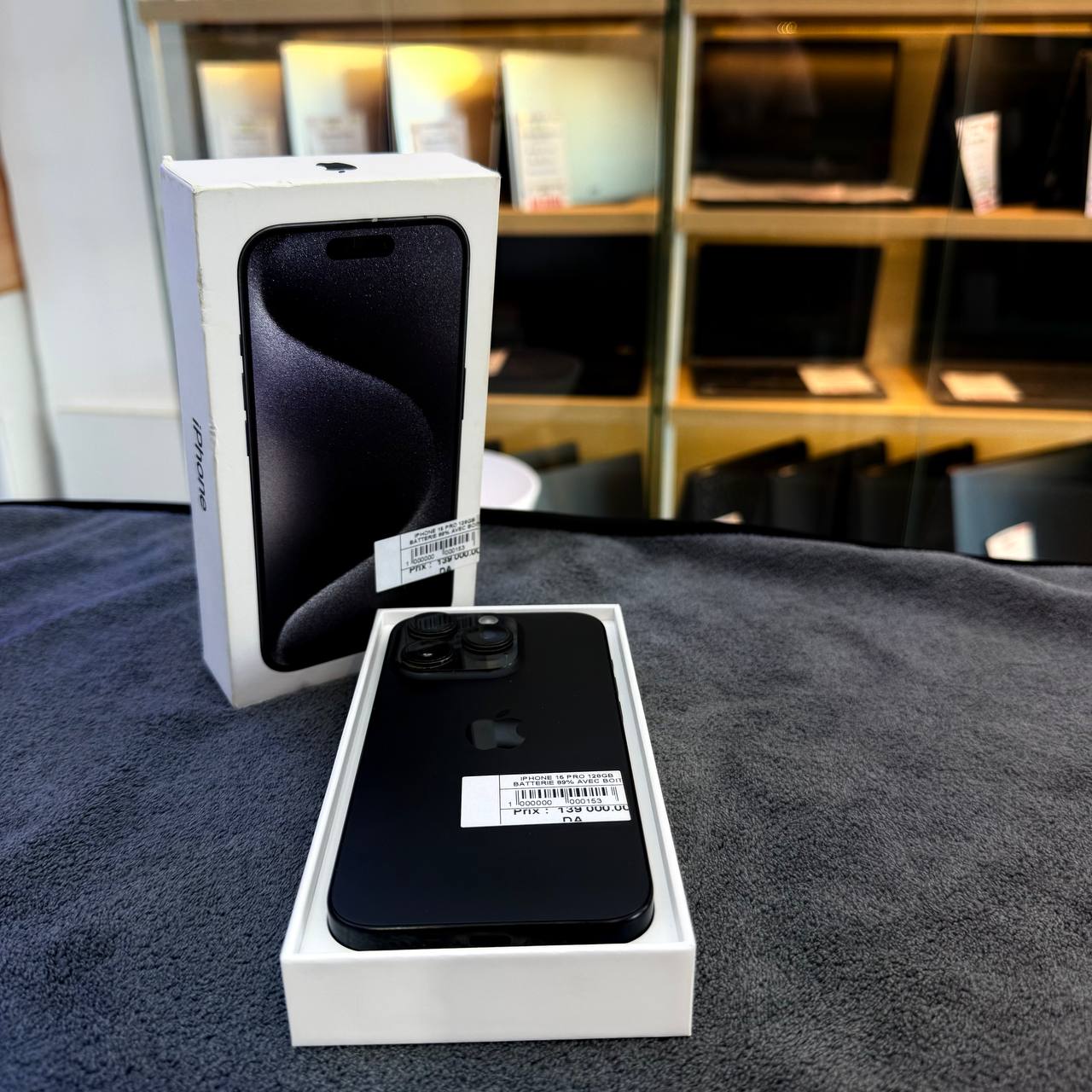 APPLE APPLE IPHONE 15PRO 128GB BATTERIE 89% - TELEPHONE vue 2