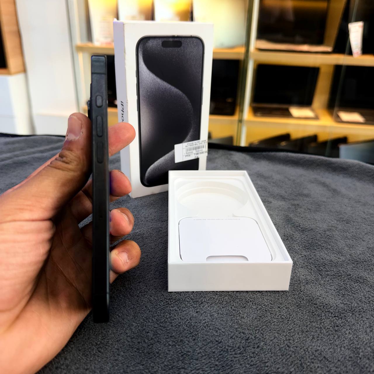 APPLE APPLE IPHONE 15PRO 128GB BATTERIE 89% - TELEPHONE vue 7