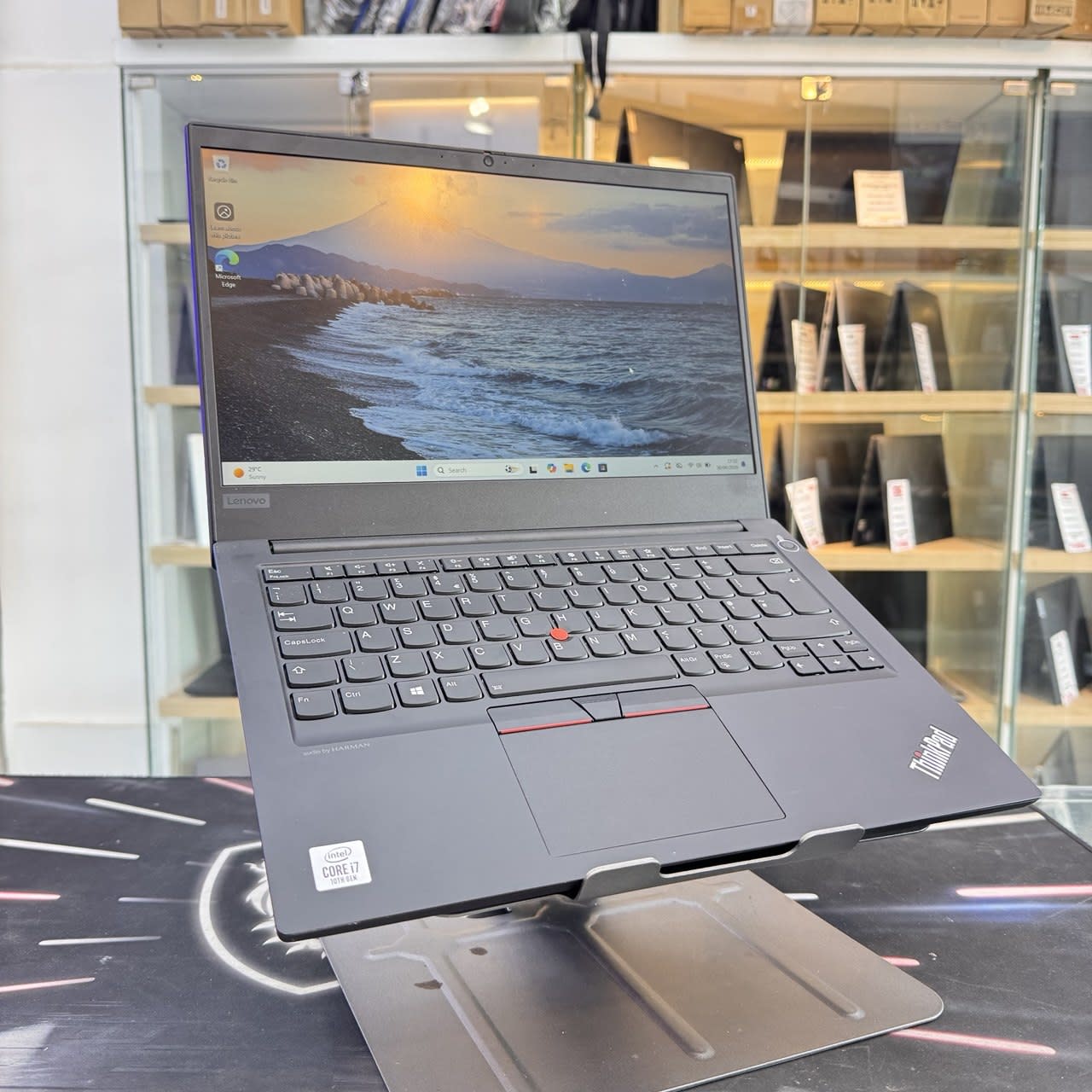 LENOVO  LENOVO THINKPAD E14 I7 10510U 8GB 256GB SSD 14'' - LAPTOP vue 2
