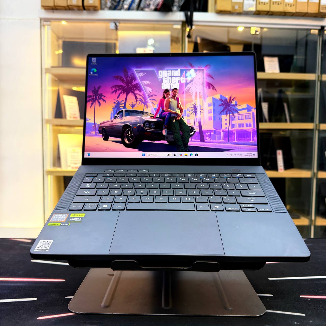 ASUS ASUS ROG ZEPHYRUS G14 RYZEN AI 9 HX 370W 32GB 1000GB SSD RTX 5060 8GBVRAM 14'' 2K 120Hz - LAPTOP vue 2