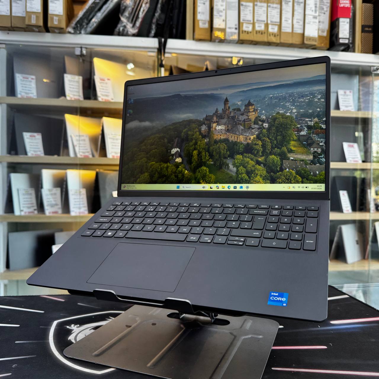 DELL DELL VOSTRO 3520 I5 1235U 8GB 256 SSD 15.6'' - LAPTOP