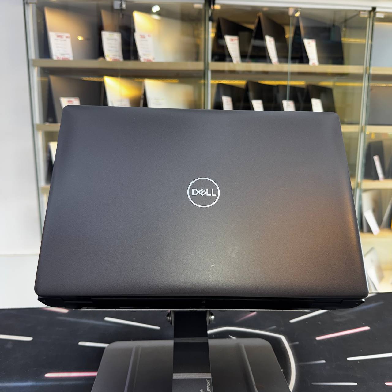 DELL DELL LATITUDE 5401 I7 9850H 8GB 256GB SSD 14'' FHD - LAPTOP vue 6