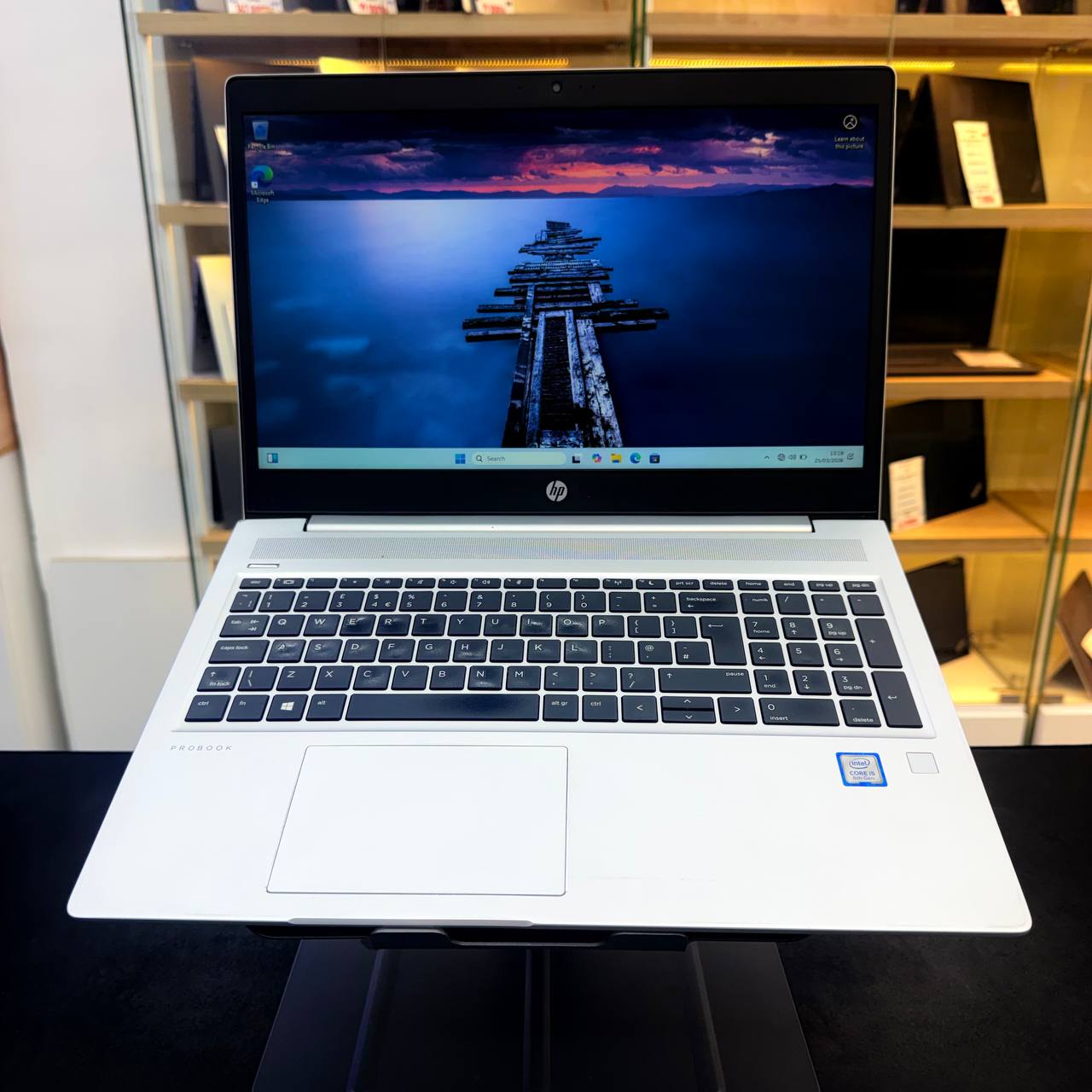 HP HP PROBOOK 450 G6 I5 8265U 8GB 256GB SSD 15.6'' FHD - LAPTOP vue 4