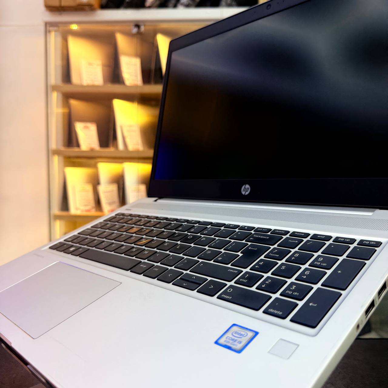 HP HP PROBOOK 450 G6 I5 8265U 8GB 256GB SSD 15.6'' FHD - LAPTOP vue 5
