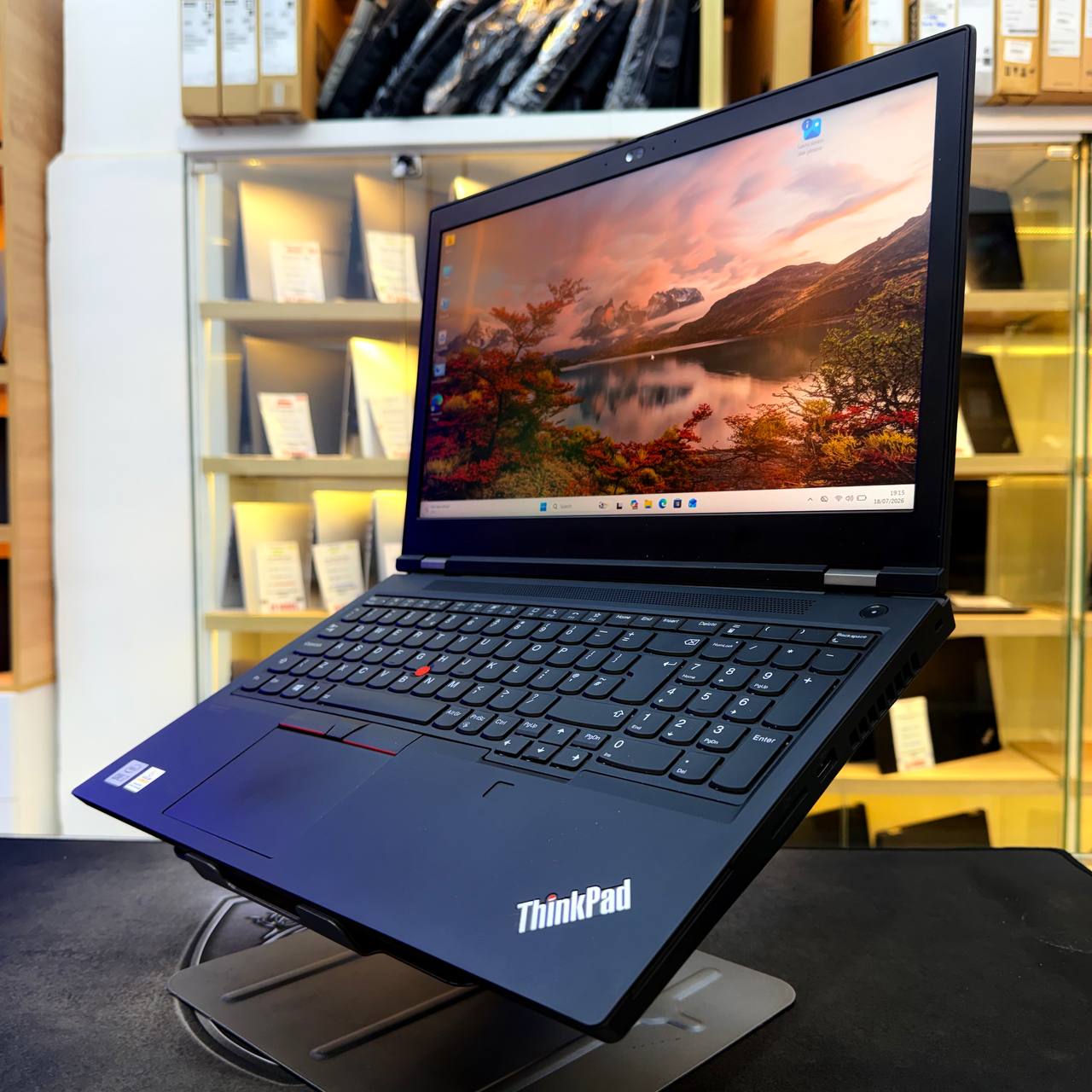 LENOVO LENOVO THINKPAD P15 I7 10750H 16GB 512GB SSD NVIDIA T1000 4GBVRAM 15.6'' FHD - LAPTOP vue 6
