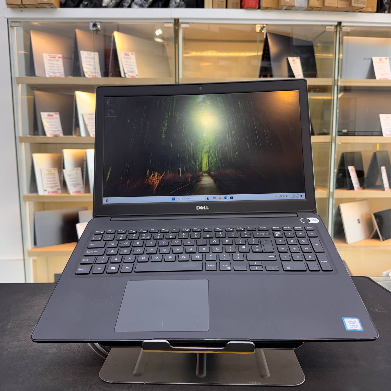 DELL DELL LATITUDE 3500 I5 8265U 8GB 256GB SSD 15.6'' FHD - LAPTOP vue 2