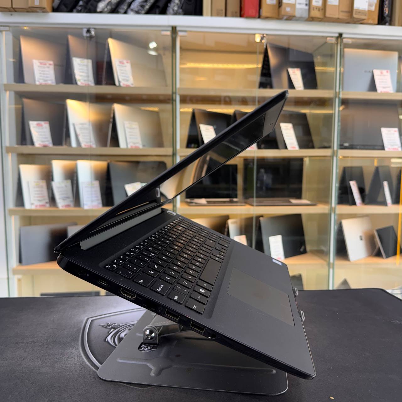 DELL DELL LATITUDE 3500 I5 8265U 8GB 256GB SSD 15.6'' FHD - LAPTOP vue 4