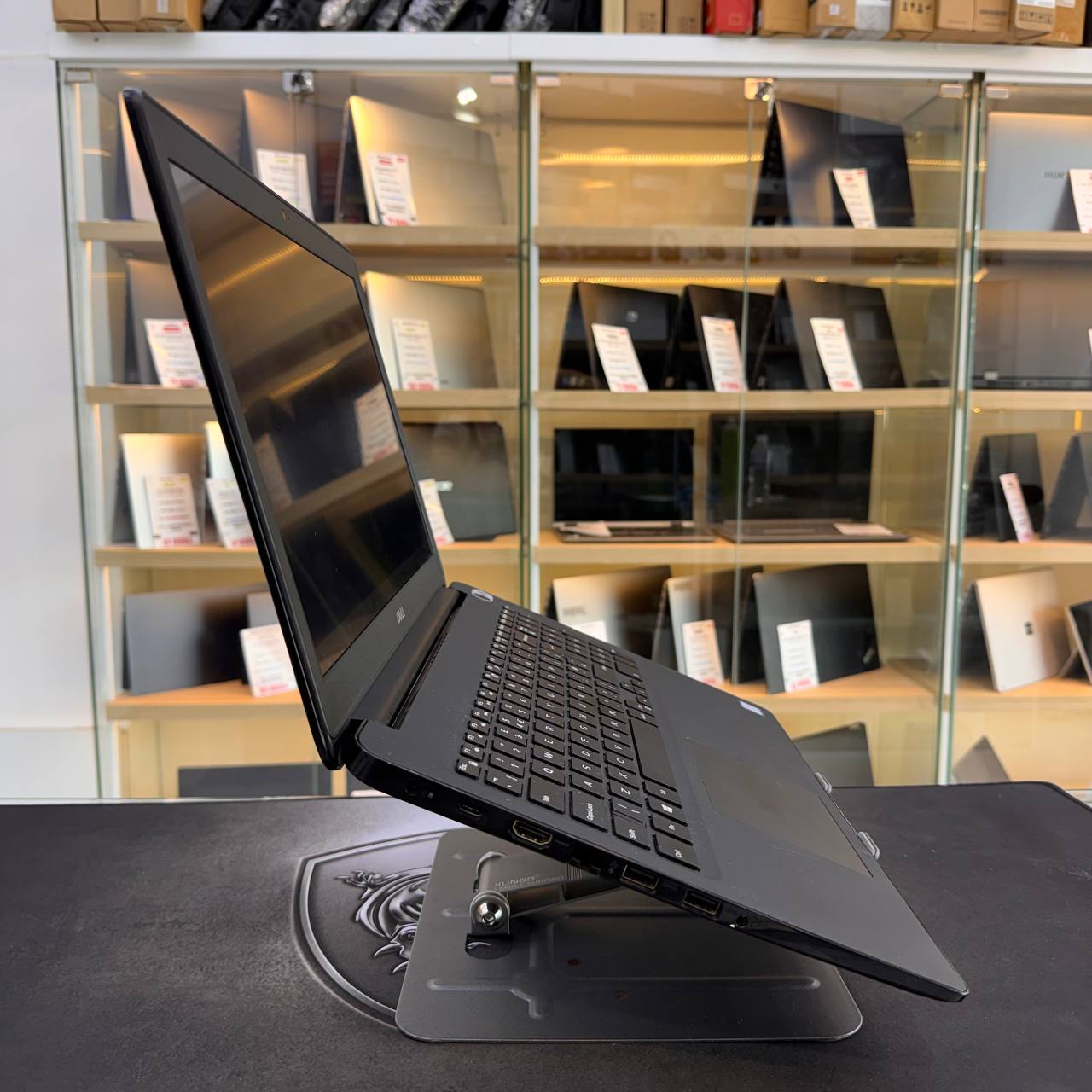 DELL DELL LATITUDE 3500 I5 8265U 8GB 256GB SSD 15.6'' FHD - LAPTOP vue 8