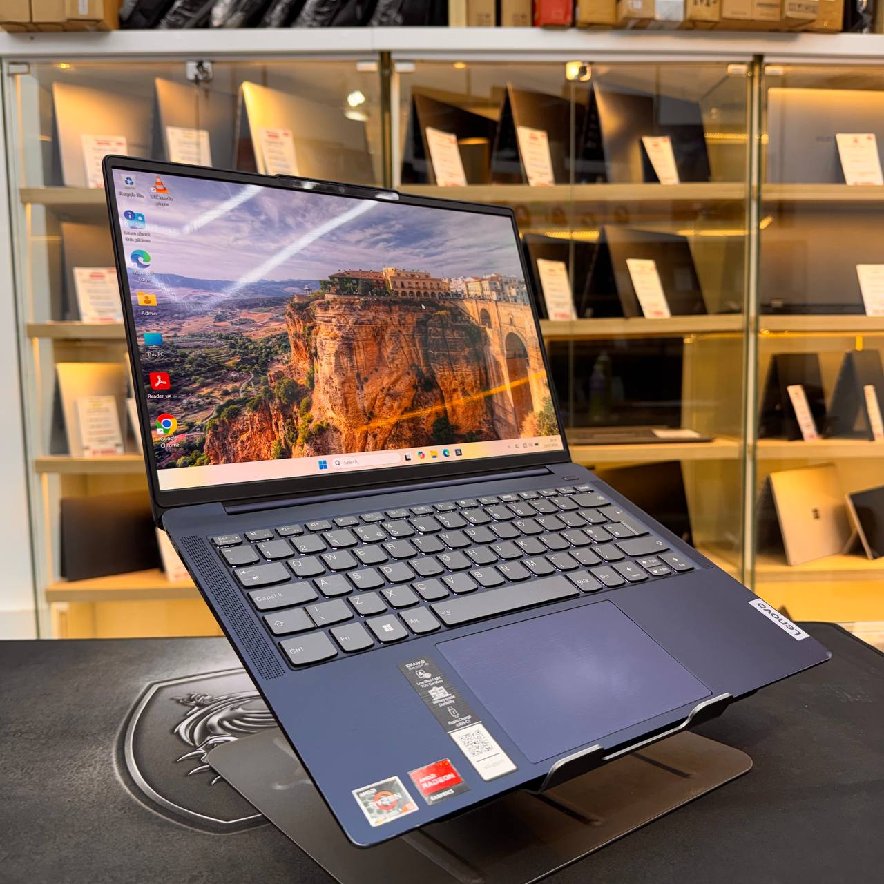 LENOVO  LENOVO IDEAPAD SLIM 5 AMD RYZEN 5 7530U 16GB 256GB SSD 14'' OLED - LAPTOP vue 3