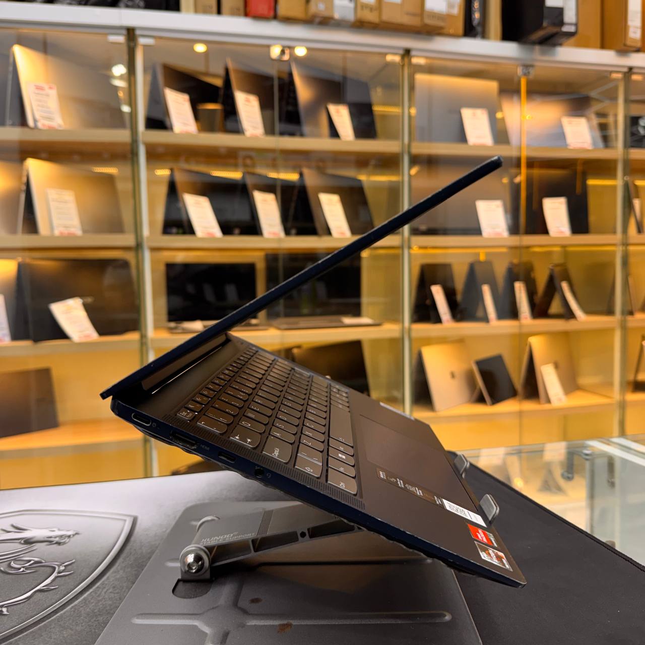 LENOVO  LENOVO IDEAPAD SLIM 5 AMD RYZEN 5 7530U 16GB 256GB SSD 14'' OLED - LAPTOP vue 4