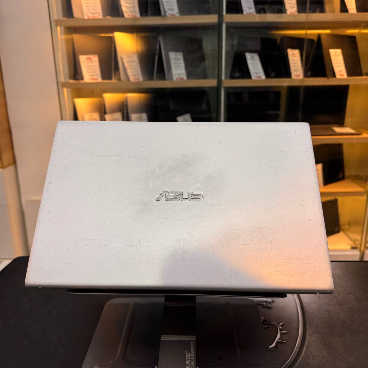 ASUS ASUS VIVOBOOK 14 I7 8550U 8GB 256GB SSD 14'' FHD - LAPTOP vue 7