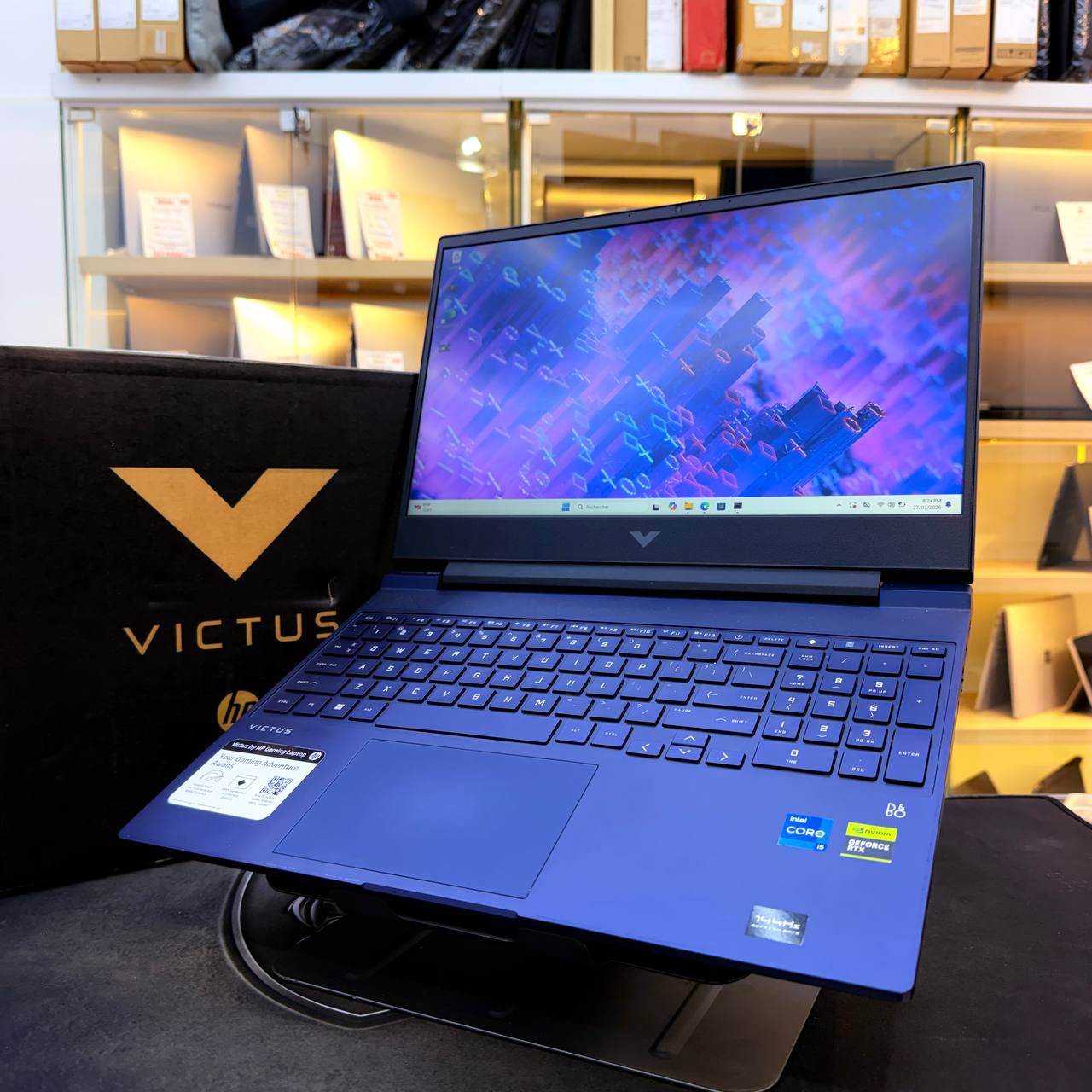 HP  HP VICTUS 15 I5 12450H 16GB 512GB SSD RTX 3050 4GBVRAM 15.6" FHD 144Hz - LAPTOP GAMER vue 2