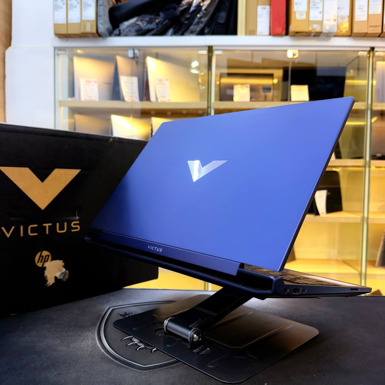 HP  HP VICTUS 15 I5 12450H 16GB 512GB SSD RTX 3050 4GBVRAM 15.6" FHD 144Hz - LAPTOP GAMER vue 6