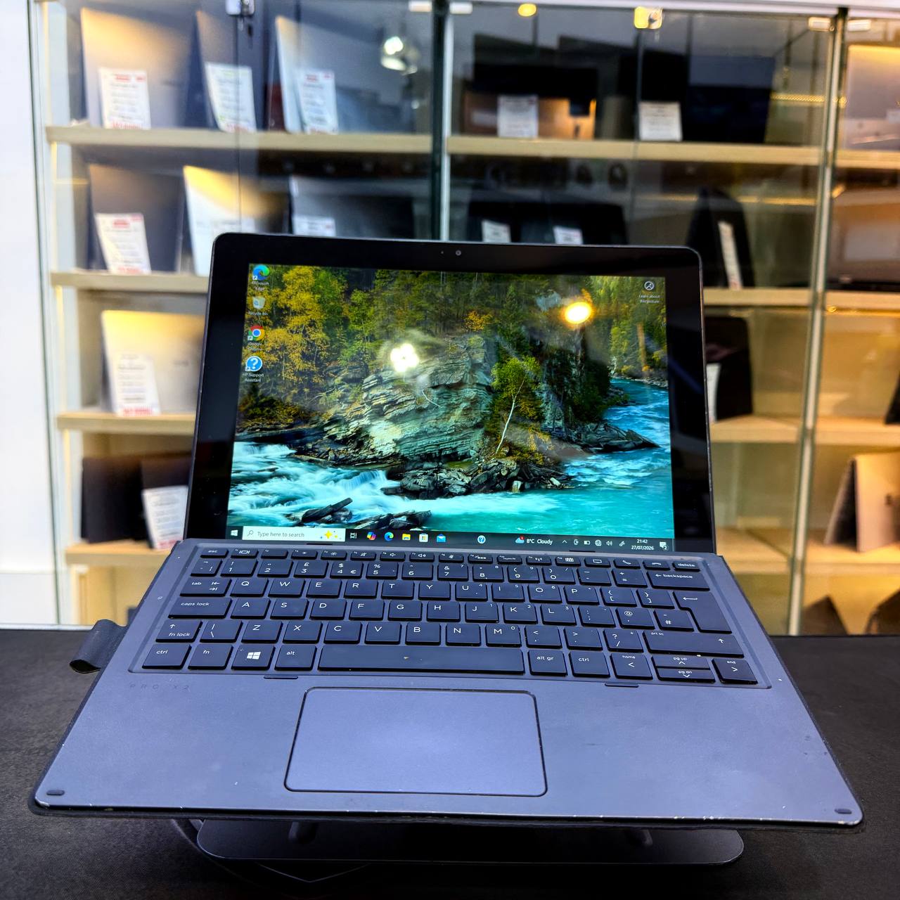 HP  TABLETTE HP PRO X2 G2 I5 7Y54 8GB 256GB SSD 13.3'' FHD TACTILE - LAPTOP vue 2