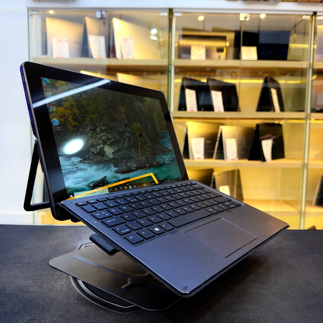 HP  TABLETTE HP PRO X2 G2 I5 7Y54 8GB 256GB SSD 13.3'' FHD TACTILE - LAPTOP vue 3