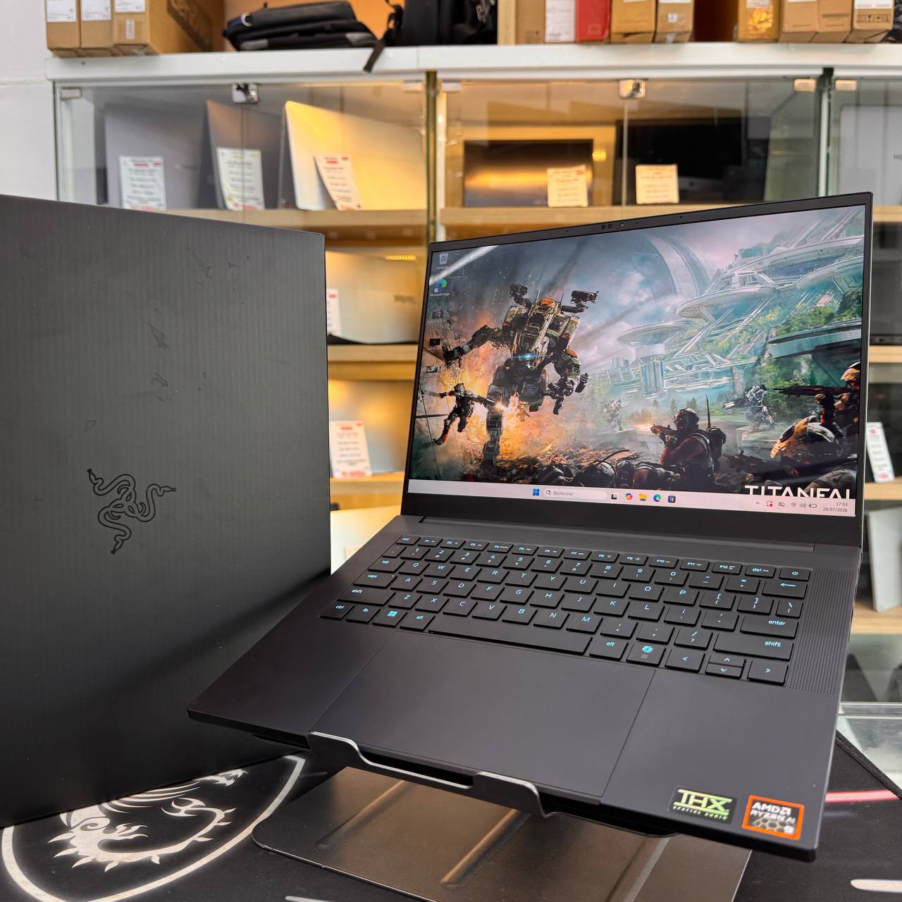 RAZEER RAZER BLADE 14 AMD RYZEN AI 9 365W 32GB 1000 GB SSD RTX 5070 8GBVRAM 14'' 2K 120Hz - LAPTOP GAMER vue 6