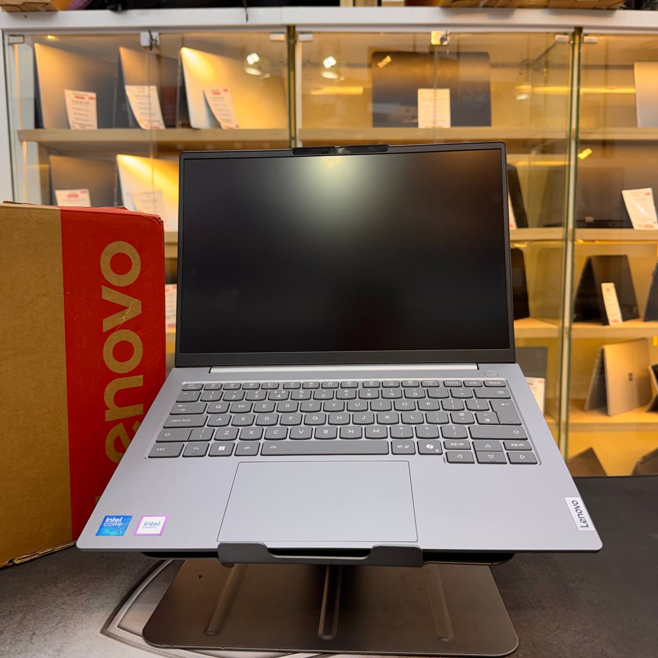 LENOVO LENOVO THINKBOOK 14 G9 INTEL CORE 7 240H 16GB 512GB SSD 14'' FHD - LAPTOP vue 2