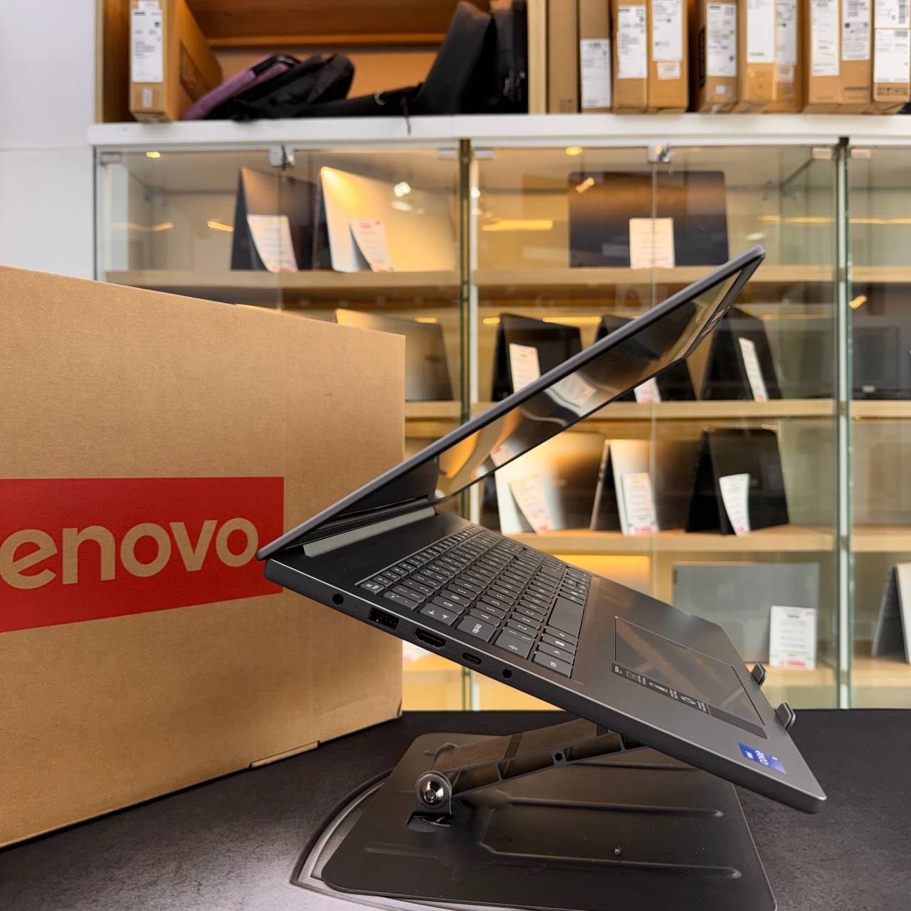 LENOVO LENOVO IDEAPAD SLIM 3 INTEL CORE I5 13420H 16GB 512GB SSD 16'' FHD - LAPTOP vue 6