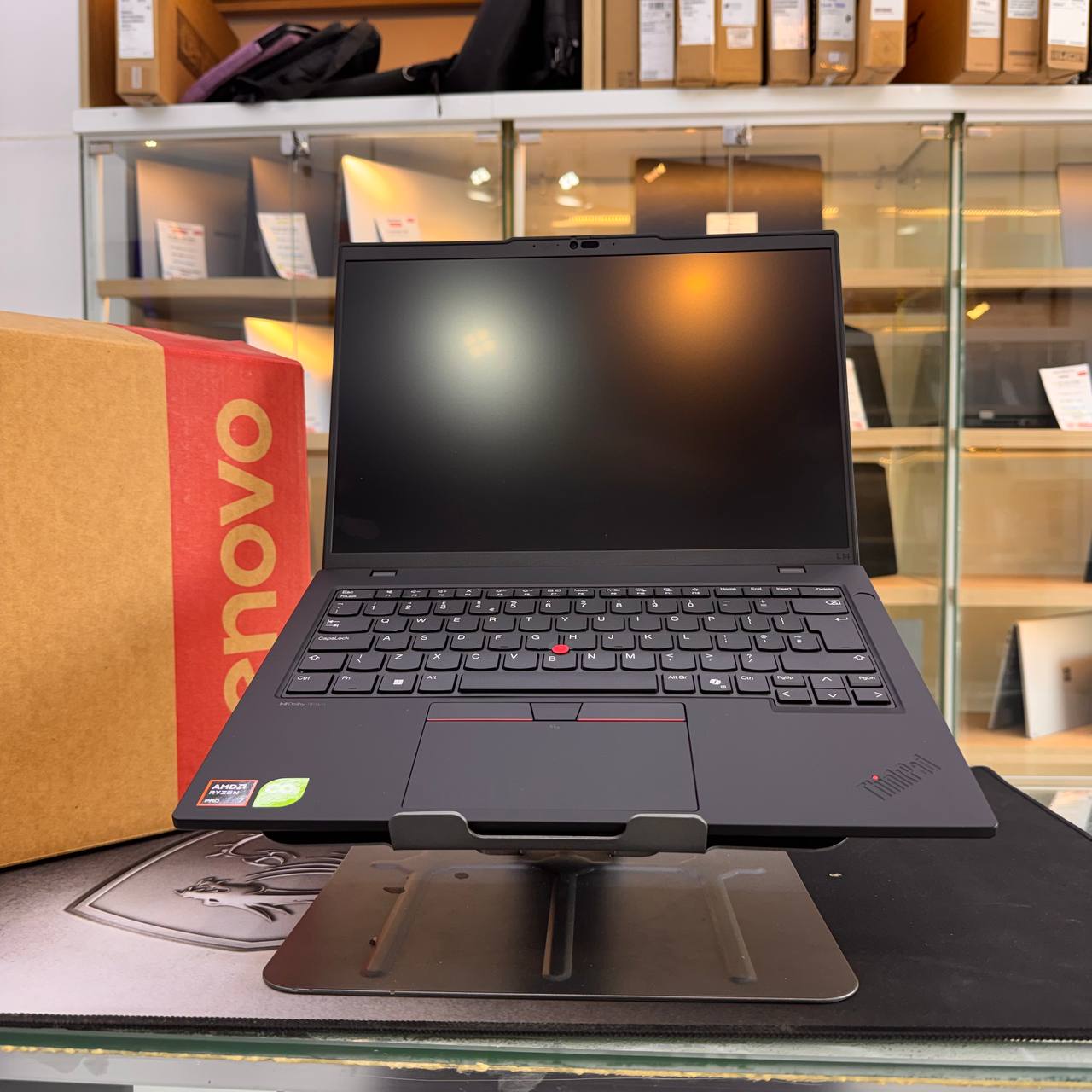LENOVO LENOVO L14 GEN 6 AMD RYZEN 7 PRO 250 16GB 256GB SSD 15.6'' 3K - LAPTOP vue 2