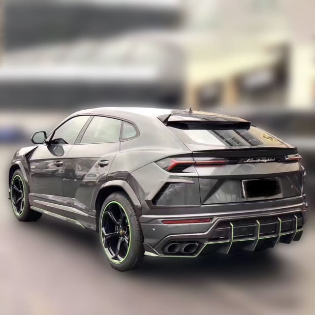 Lamborghini Urus Carbon Fibre Body Kit