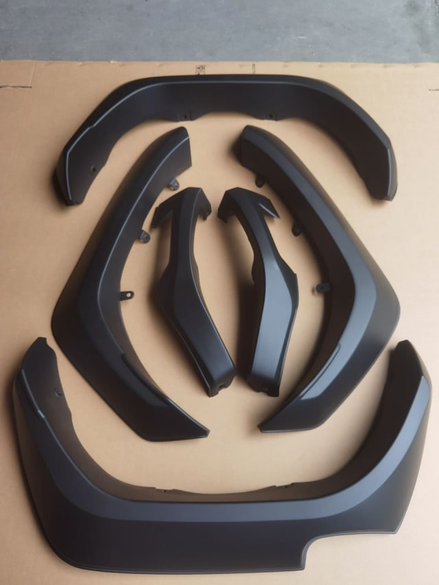 GR Style Fender Flares for Toyota Hilux – Fits Stock Hilux Bumpers