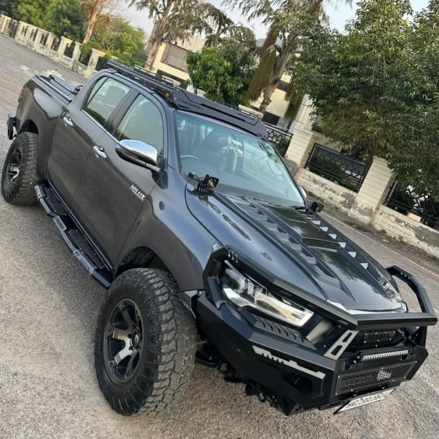 Proman Drill Free Roof Carrier for Toyota Hilux (No lights included)