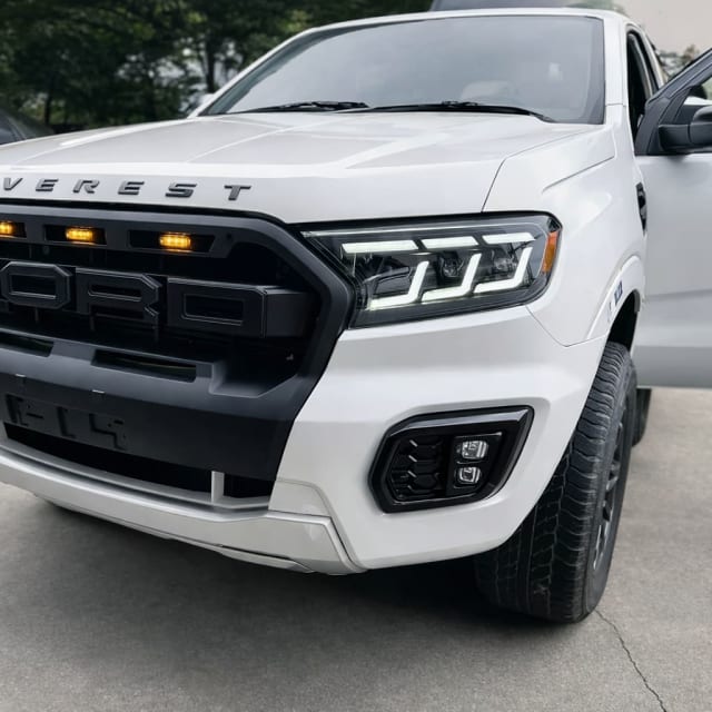 Bugatti Style (2025) Headlights for Ford Endeavour