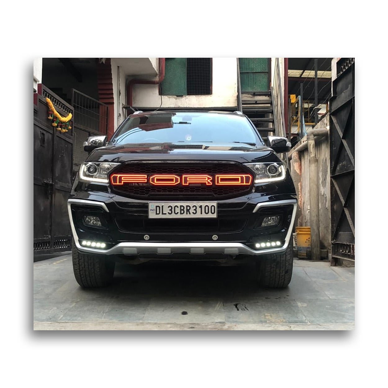 Ford Endeavour 2019+ Front,Rear Skirting Kit