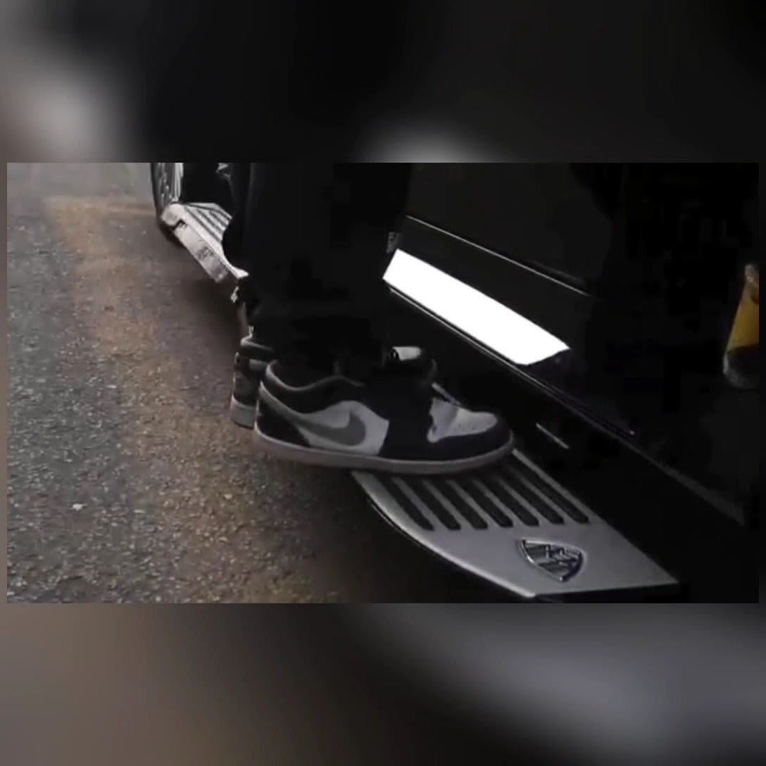 GLS 400 Maybach-Style Automatic Sidesteps
