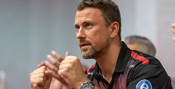 Bild: Mühlhausens Trainer Erik Schreyer freut sich auf seine neuen hochkarätigen Schützlinge (©Pixo)