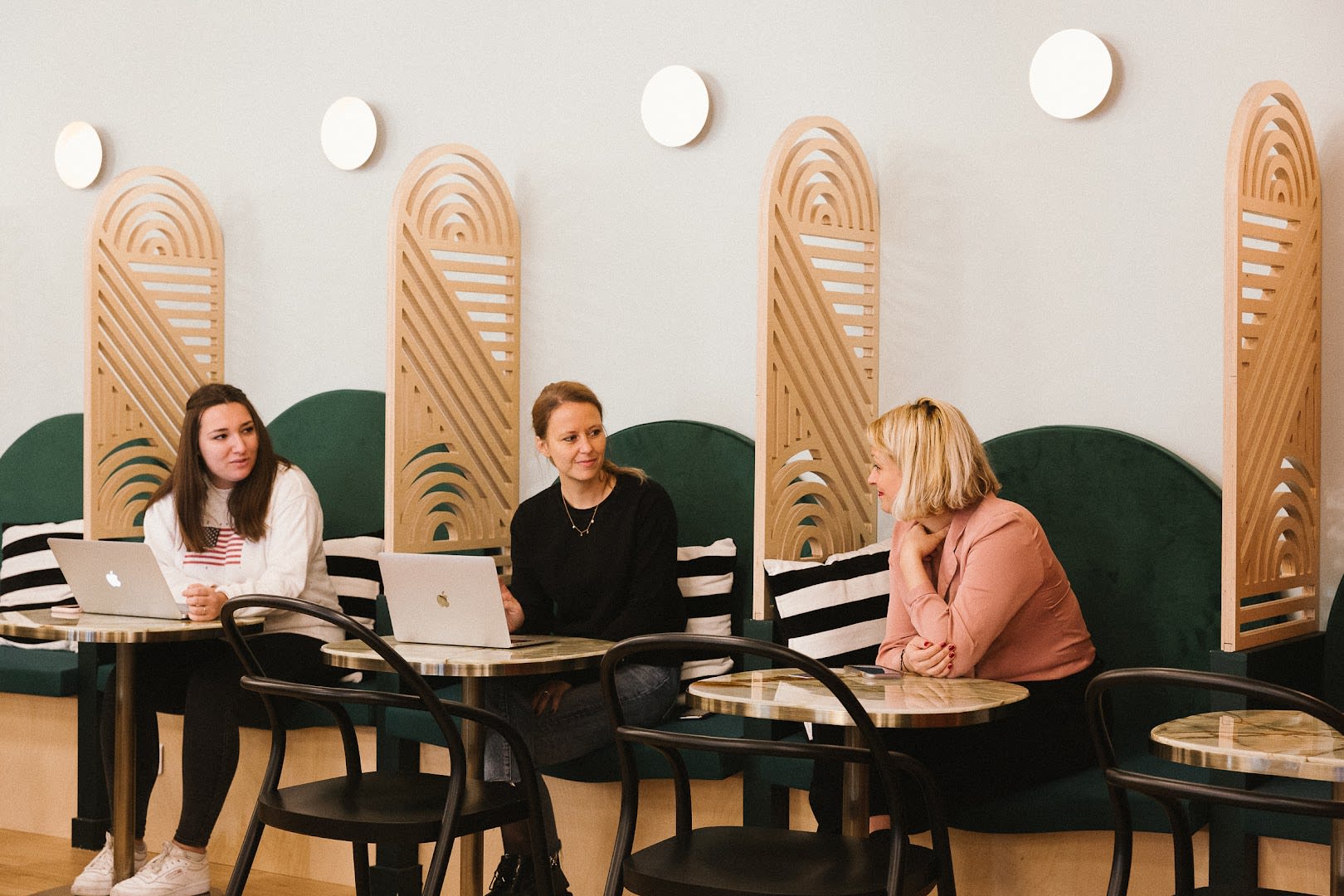 Sala de reuniones en el coworking de Sentier, Paris