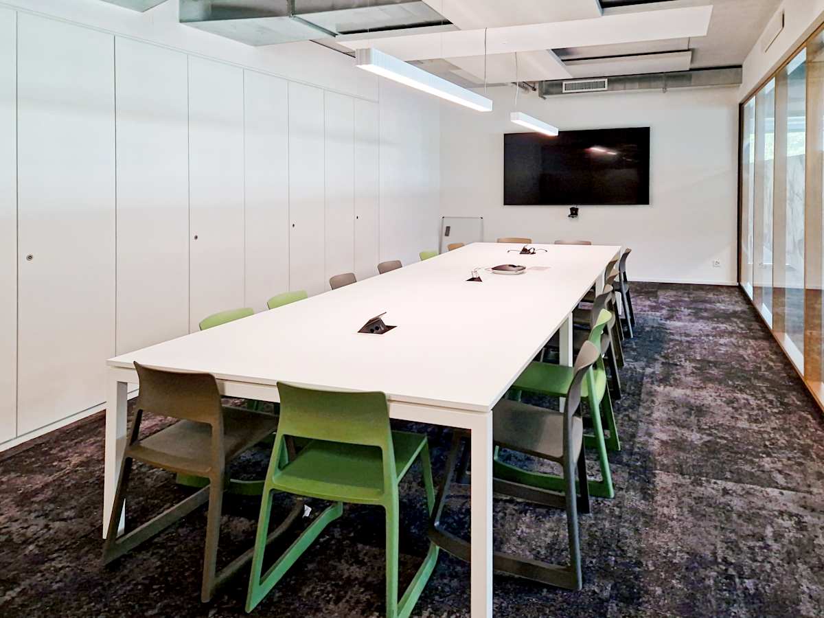 Serviced office con sala de reuniones, Seebach, Schärenmoosstrasse