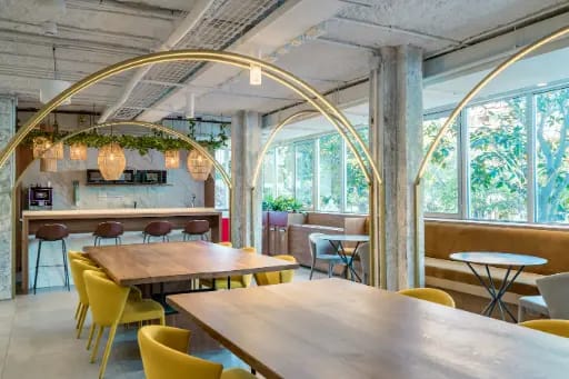 plug and play office barcelona gracia