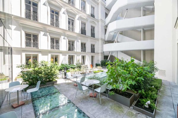 Workspace in Paris - image 1
