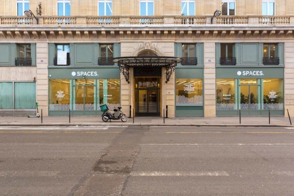 Workspace in Paris - image 1
