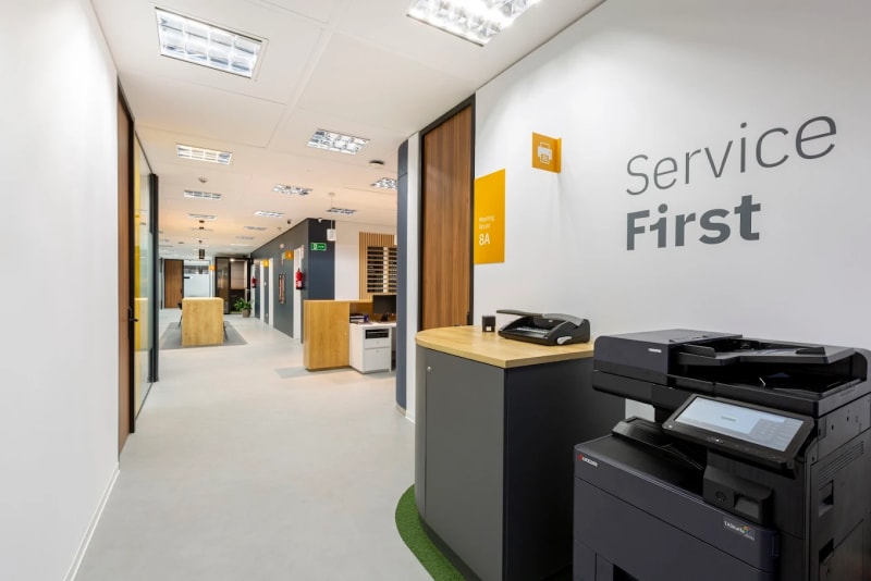 Área común del coworking en Plaza de Castilla, Chamartín, Madrid