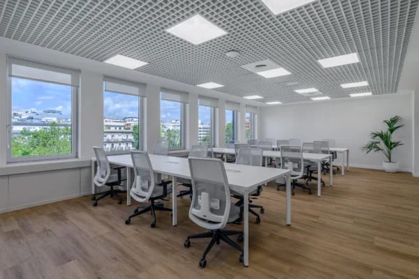 Interior del espacio de trabajo en Colón, Salamanca, Madrid