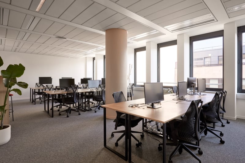 Detalle del espacio de trabajo en Auber, Paris