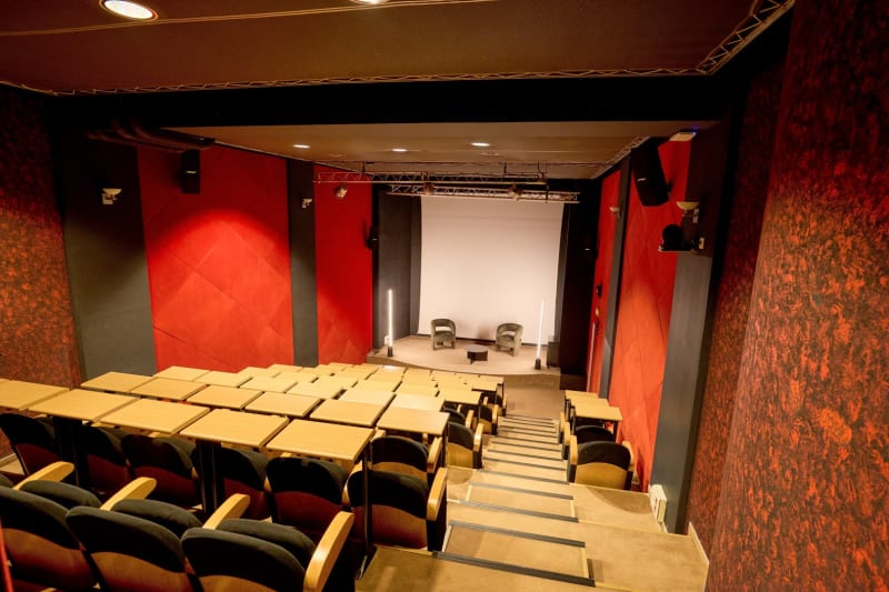 Interior del espacio de coworking en Bourse, Paris