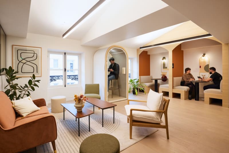 Zona de trabajo abierta en Cadet, Paris